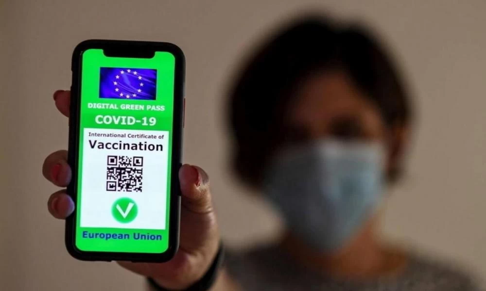 Ιταλία: Αυξήθηκαν οι εμβολιασμοί εξαιτίας του υποχρεωτικού green pass